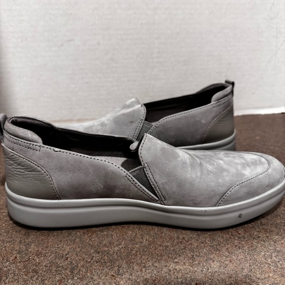 Vionic Penelope Gray Orthotic Comfortable Nubuck Slip-On Leather Sneakers - Picture 5 of 9